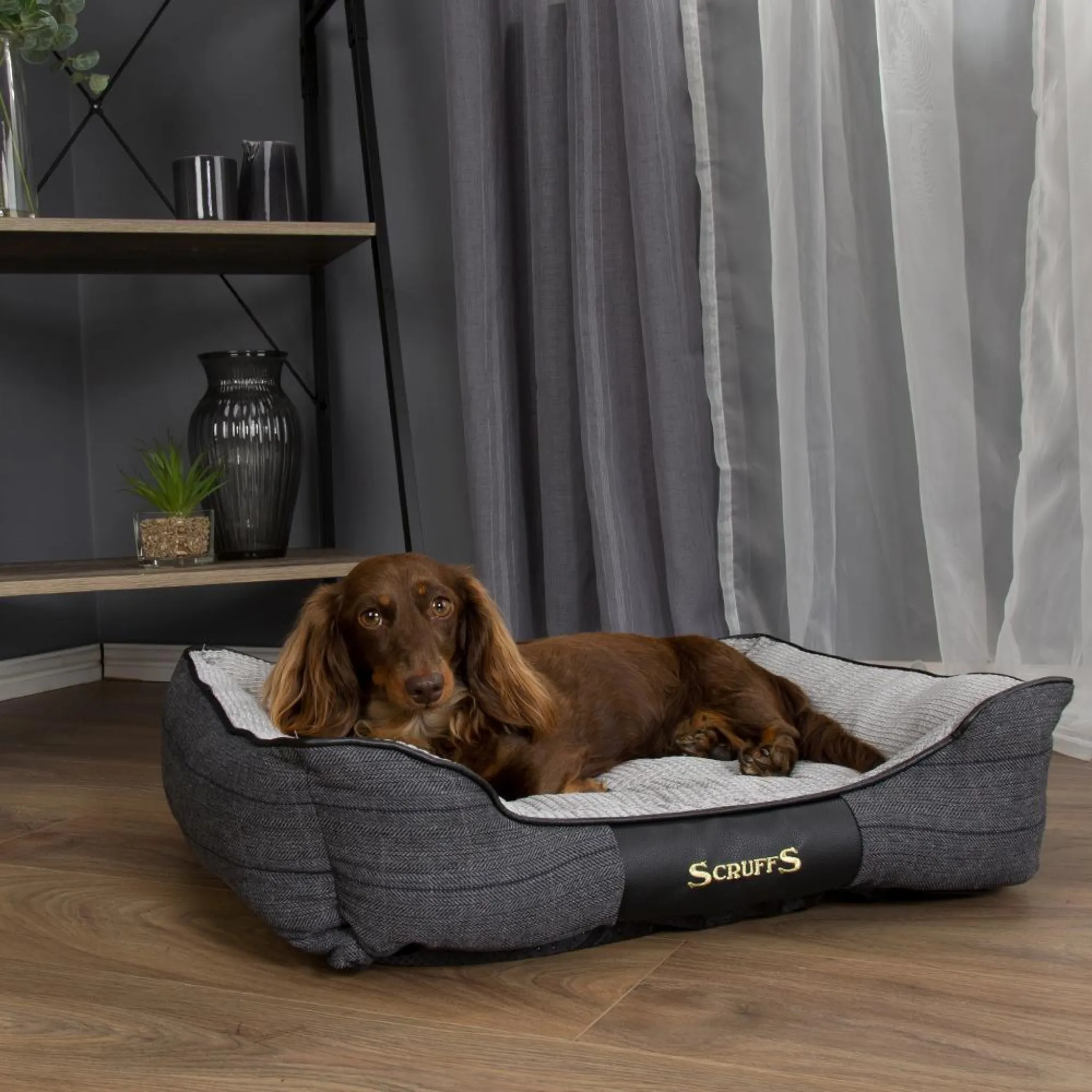 Scruffs Windsor Box Dog Bed Fully Machine Washable Charcoal Medium