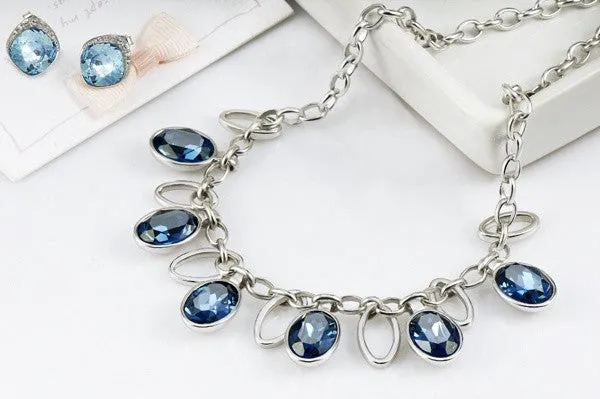 The hanging sapphire crystals collier