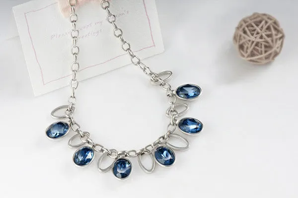 The hanging sapphire crystals collier